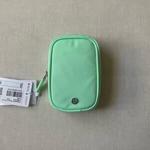 Lululemon Clippable Nano Pouch - Citra Lime